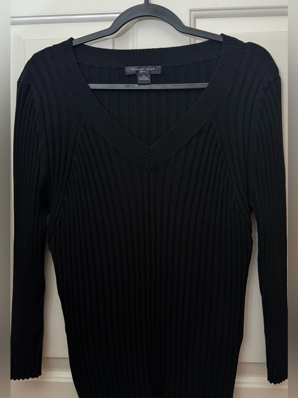 august silk Sweater 54% Silk Black Ribbed V-Neck Sweater Size - XL - Picture 12 of 14